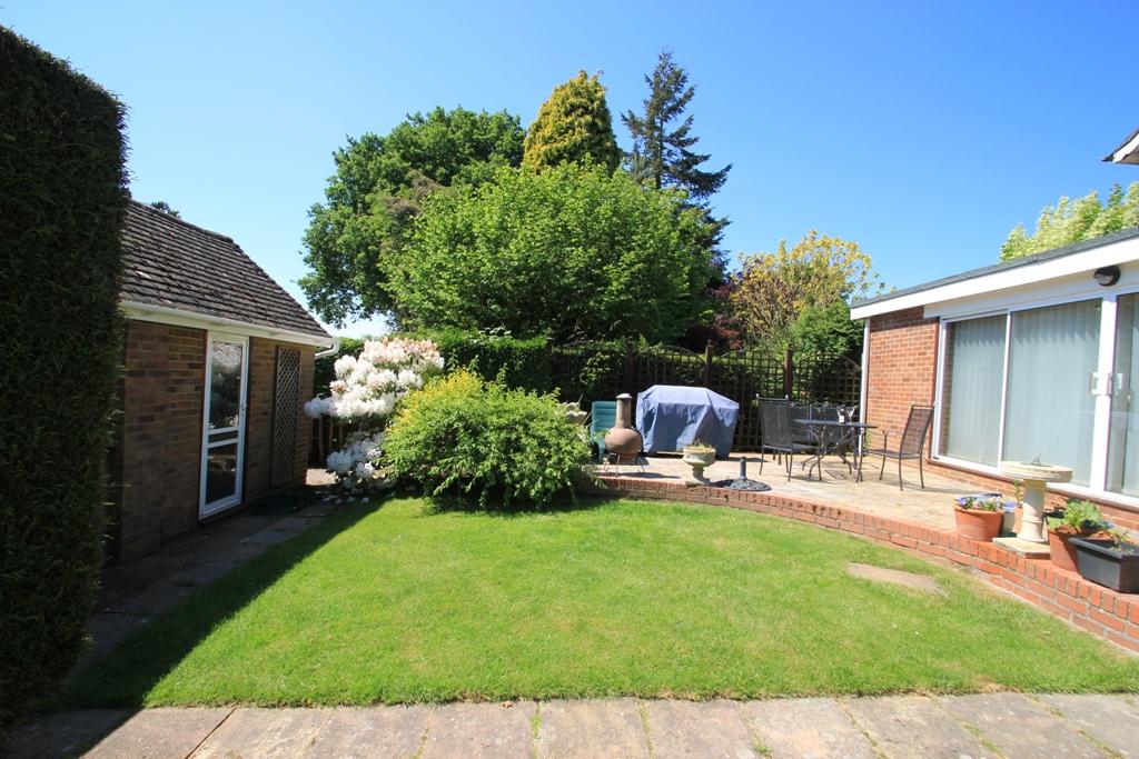 4 Bedroom Sold For Sale in Oatfield Drive, Cranbrook, Kent, TN17 3NJ