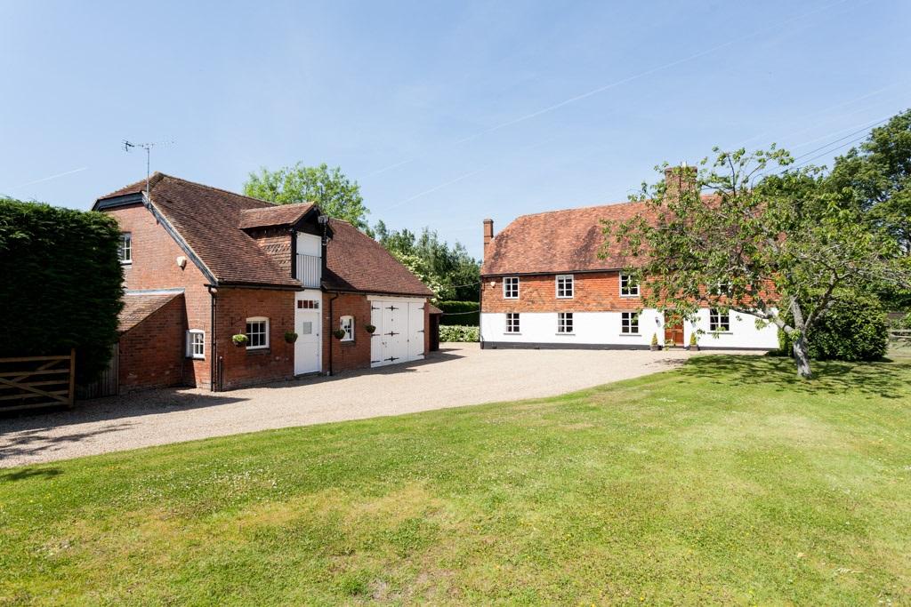 5 Bedroom Detached For Sale in Sheephurst Lane, Marden, Kent, TN12 9NT