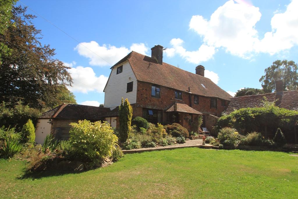 4 Bedroom Sold For Sale in The Moor, Hawkhurst, Kent, TN18 4NT Estate
