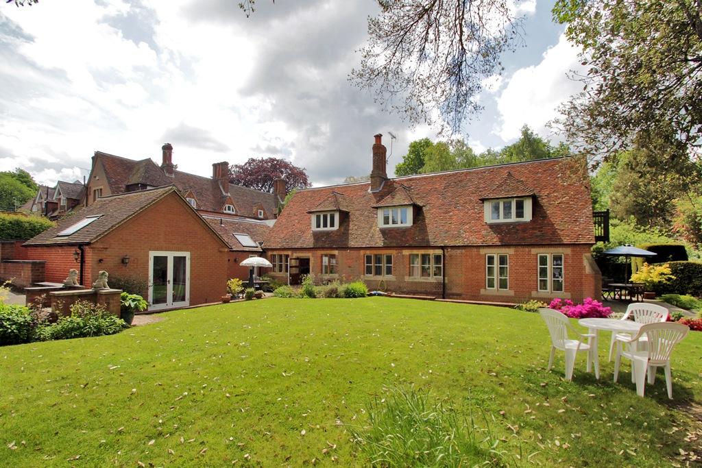 4 Bedroom Sold For Sale in North Road, Goudhurst, Goudhurst, Kent, TN17