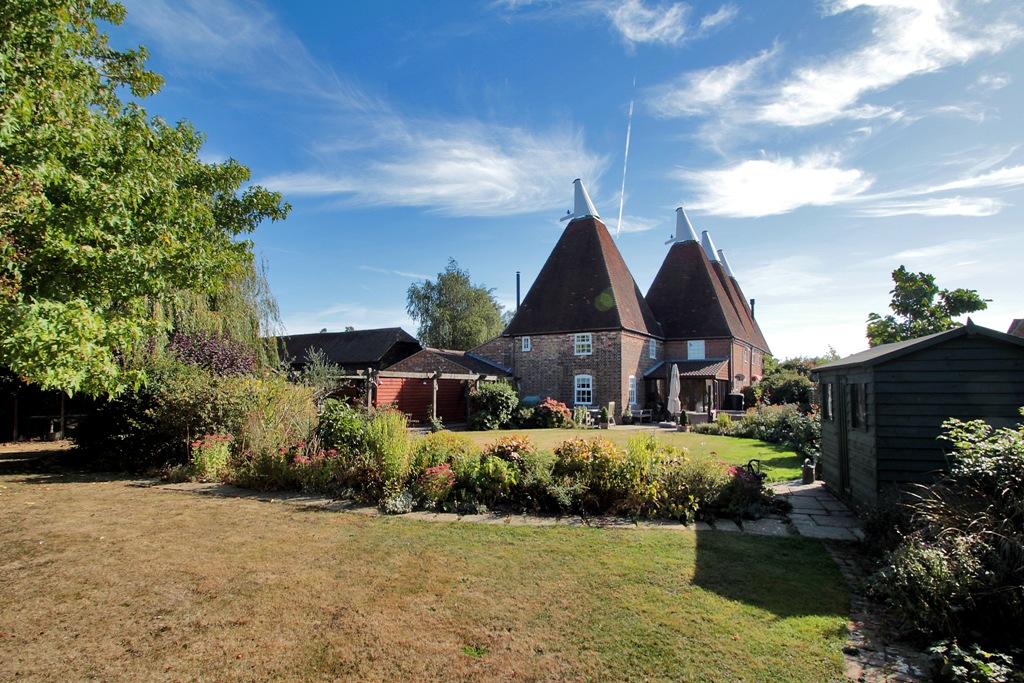 New Lodge Farm, Hunton Road, Chainhurst, Kent, TN12 9SL