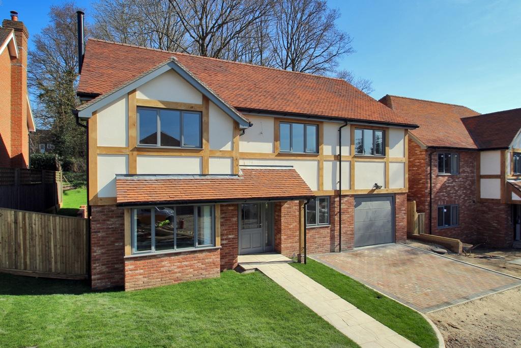 Cedar Close, Northiam, East Sussex, TN31 6PL