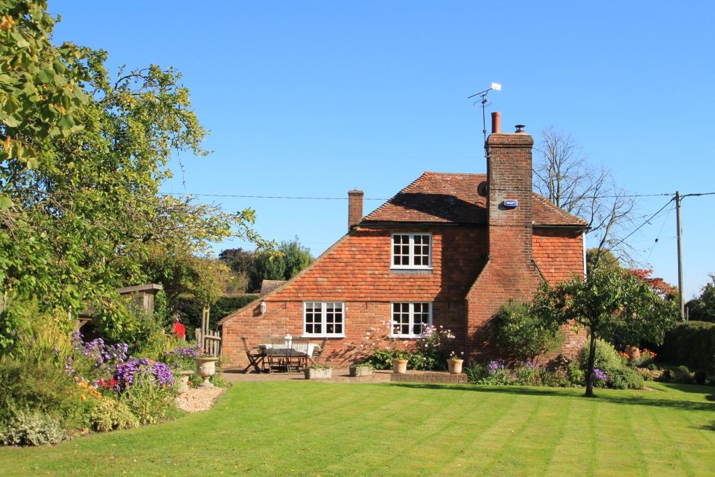 Maytham Road, Rolvenden Layne, Kent, TN17 4NP