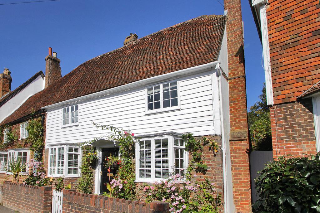 3 Bedroom Elizabethan Cottage For Sale in High Street, Cranbrook, Kent
