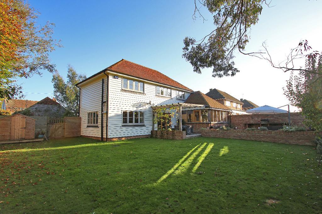 4 Bedroom Sold For Sale in Rye Road, Sandhurst, Kent, TN18 5JL Estate