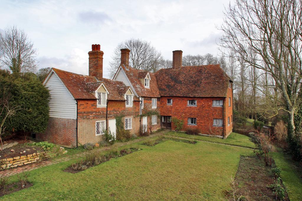 Standen Street, Benenden, Kent, TN17 4LB