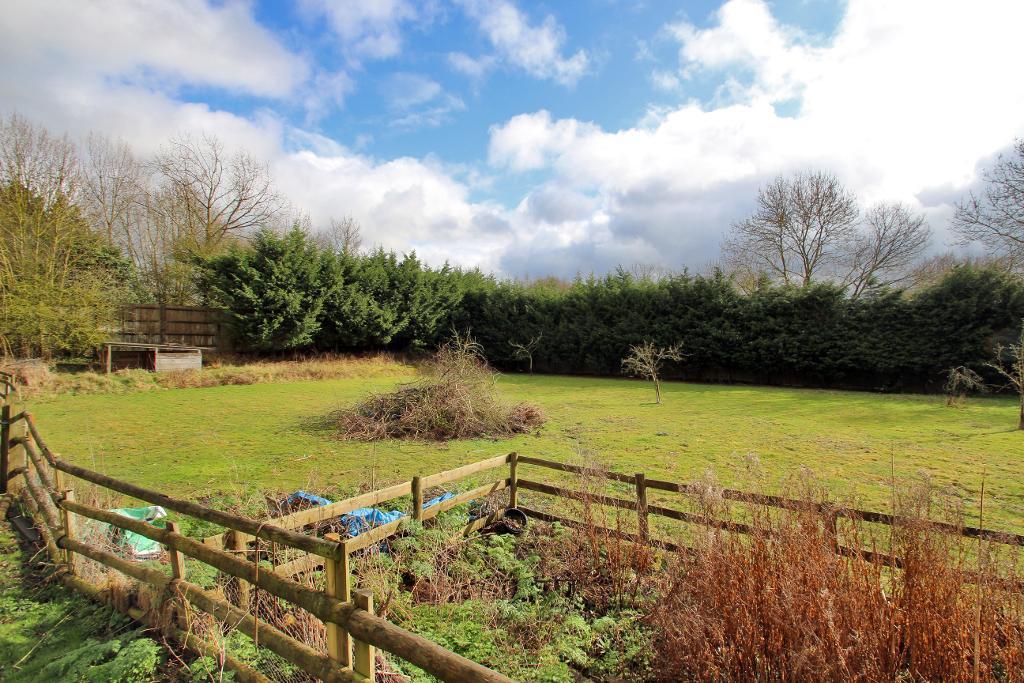 4 Bedroom Sold For Sale in Clapper Lane, Staplehurst, Kent, TN12 0JW