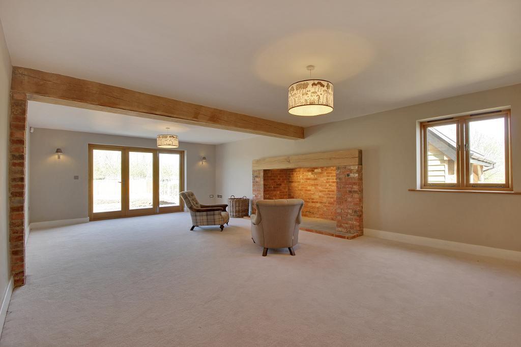4 Bedroom Detached Home For Sale in Pagehurst Road, Marden Thorn, Kent