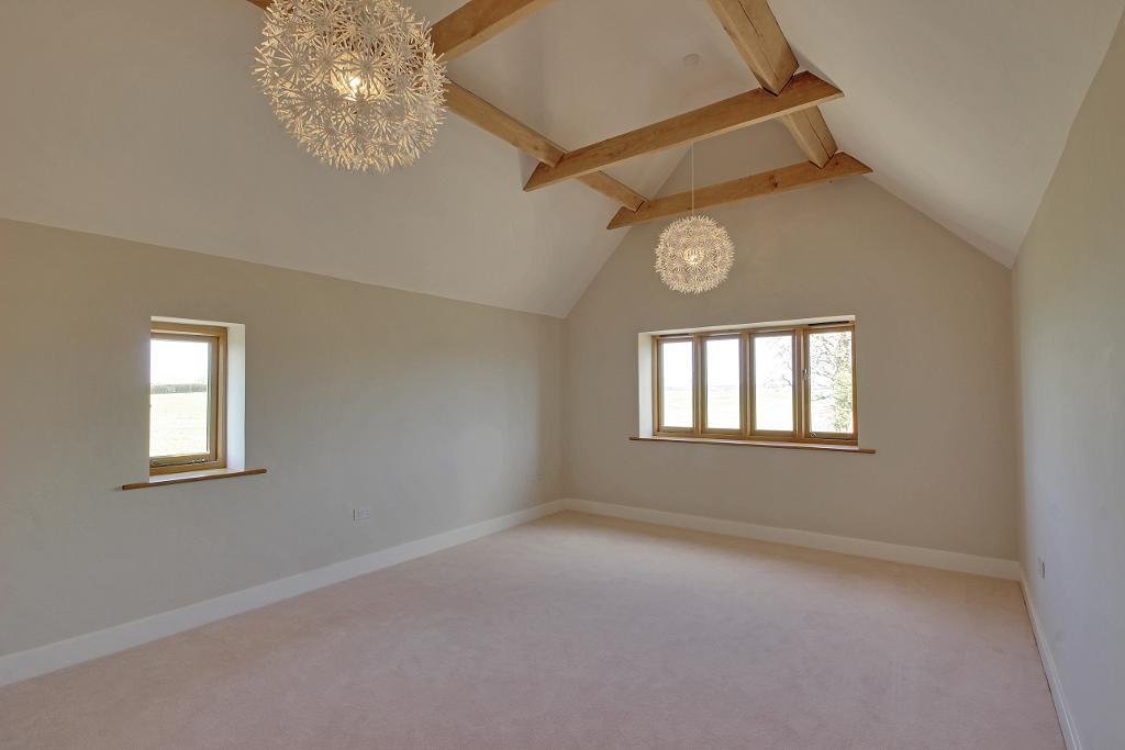 4 Bedroom Detached Home For Sale in Pagehurst Road, Marden Thorn, Kent