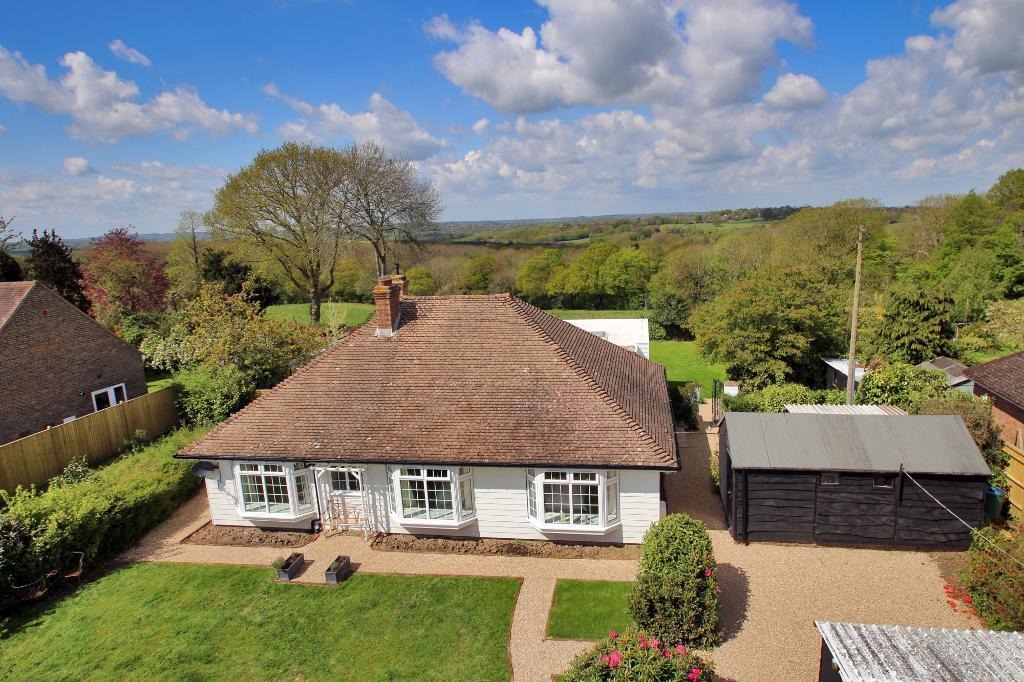 4 Bedroom Bungalow For Sale in Mill Corner, Northiam, East Sussex, TN31