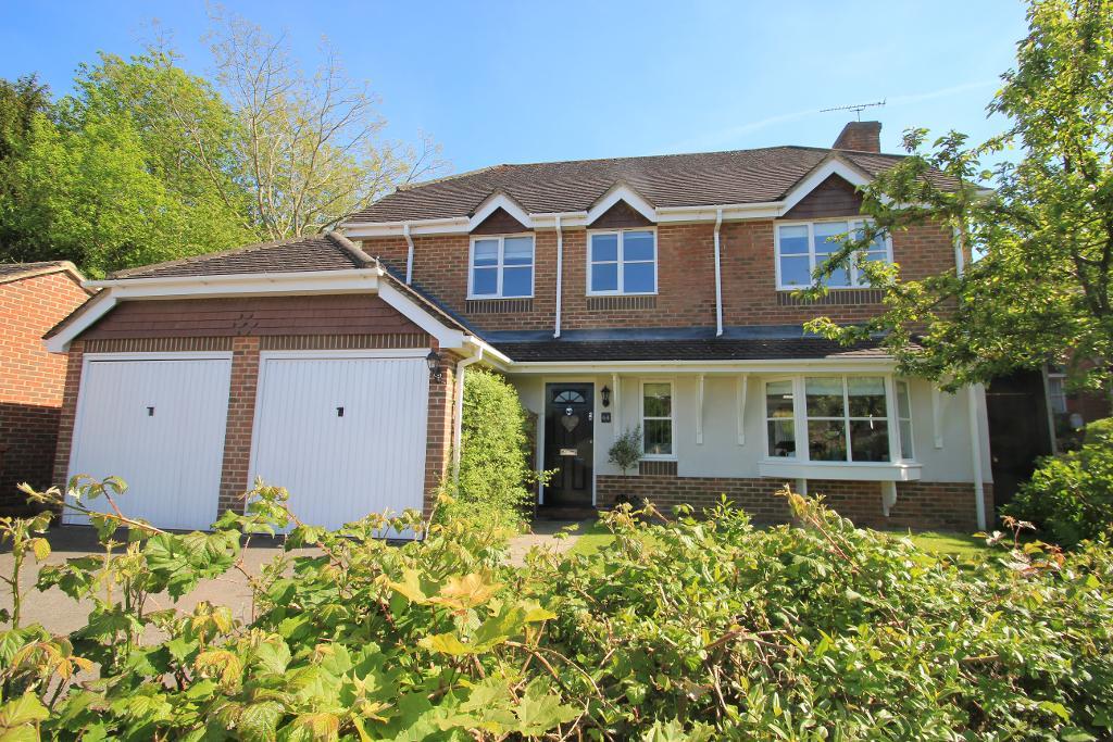 Joyce Close, Cranbrook, Kent, TN17 3LZ