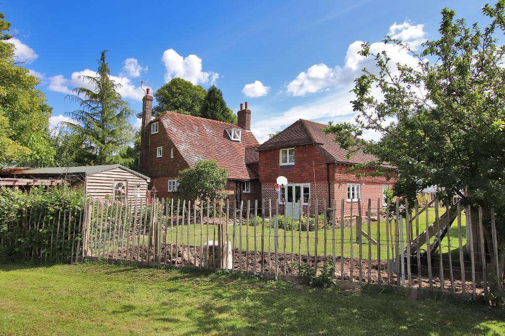 5 Bedroom Sold For Sale in Bedgebury Road, Goudhurst, Kent, TN17 2QY