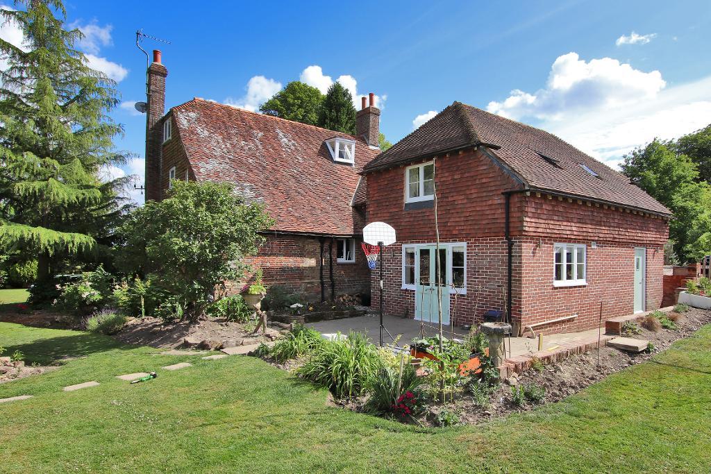 5 Bedroom Sold For Sale in Bedgebury Road, Goudhurst, Kent, TN17 2QY
