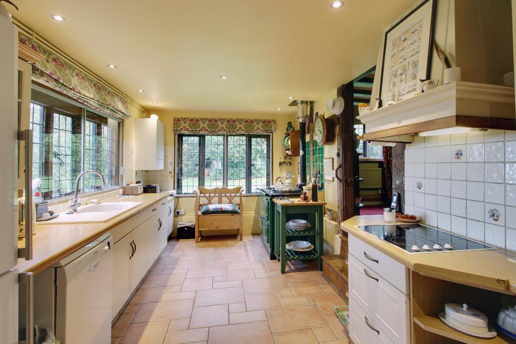 5 Bedroom Sold For Sale in Water Lane, Hawkhurst, Kent, TN18 5DE Estate and Letting Agents in