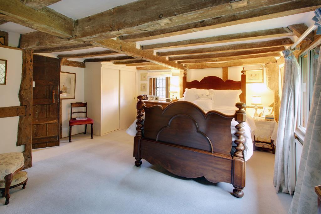 5 Bedroom Detached Home For Sale in Water Lane, Hawkhurst, Kent, TN18 5DE Estate and Letting