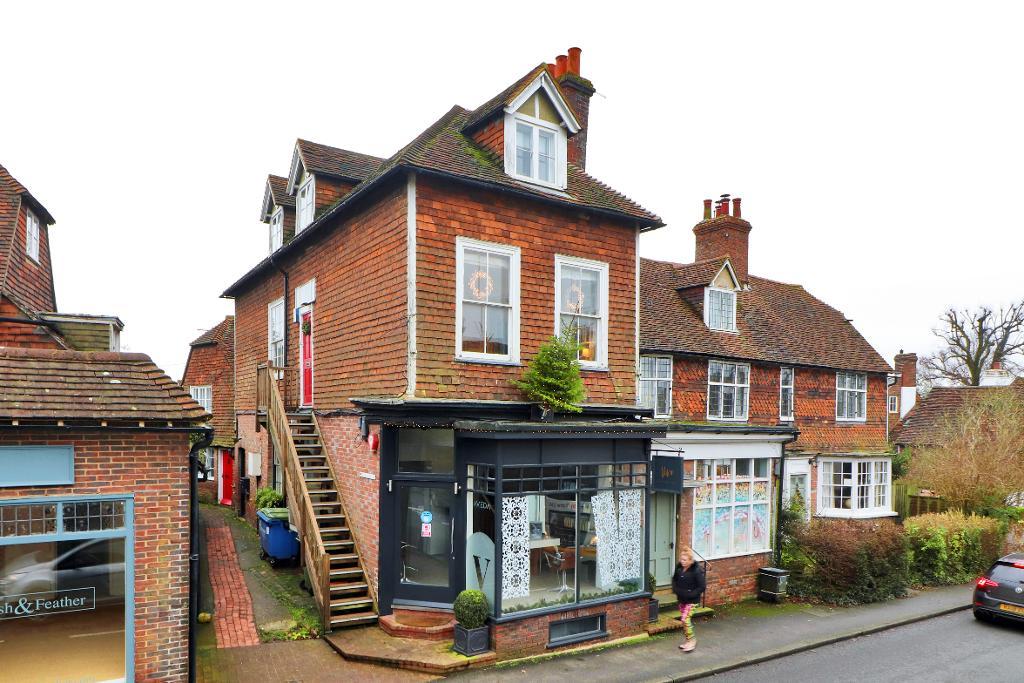 2 Bedroom Apartment For Sale in West Road, Goudhurst, Kent, TN17 1AB