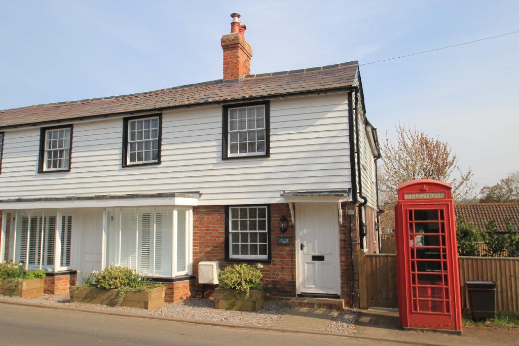 Iden Green Road, Iden Green, Cranbrook, Kent, TN17 4HA