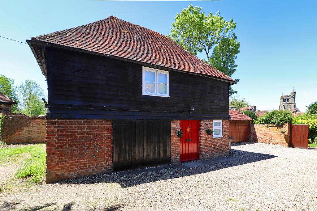 Tenterden Road, Biddenden, Kent, TN27 8BB