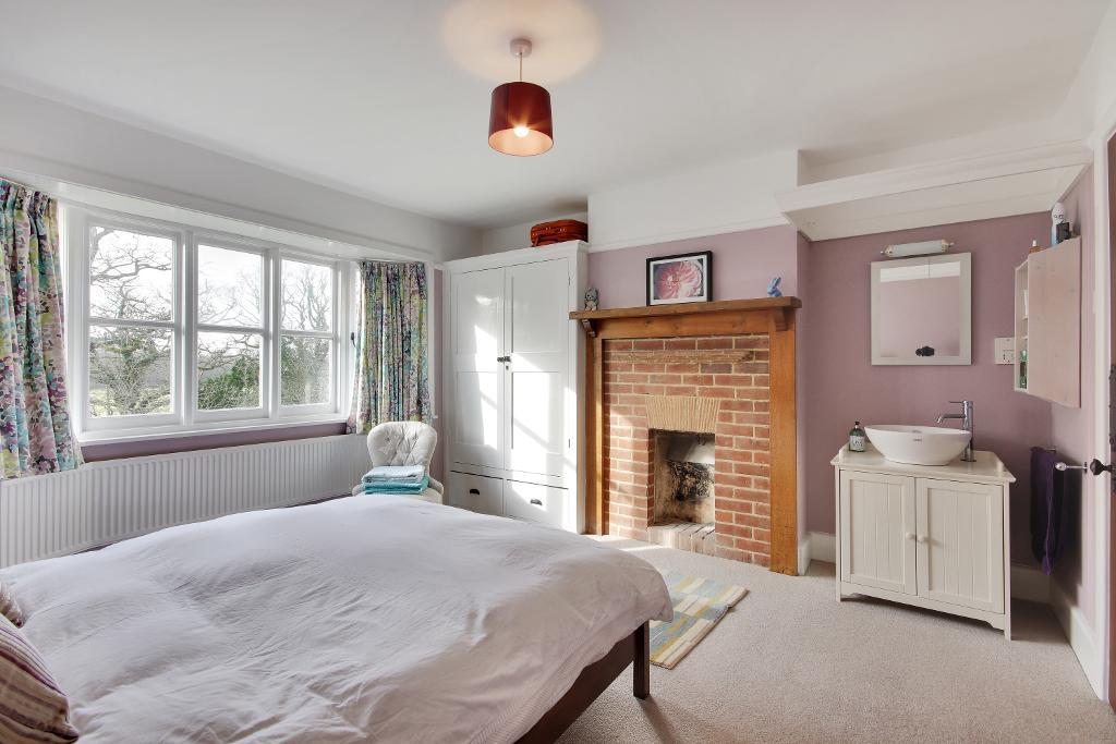 4 Bedroom Sold For Sale in Mundy Bois Road, Egerton, Kent, TN27 9EU Estate and Letting Agents