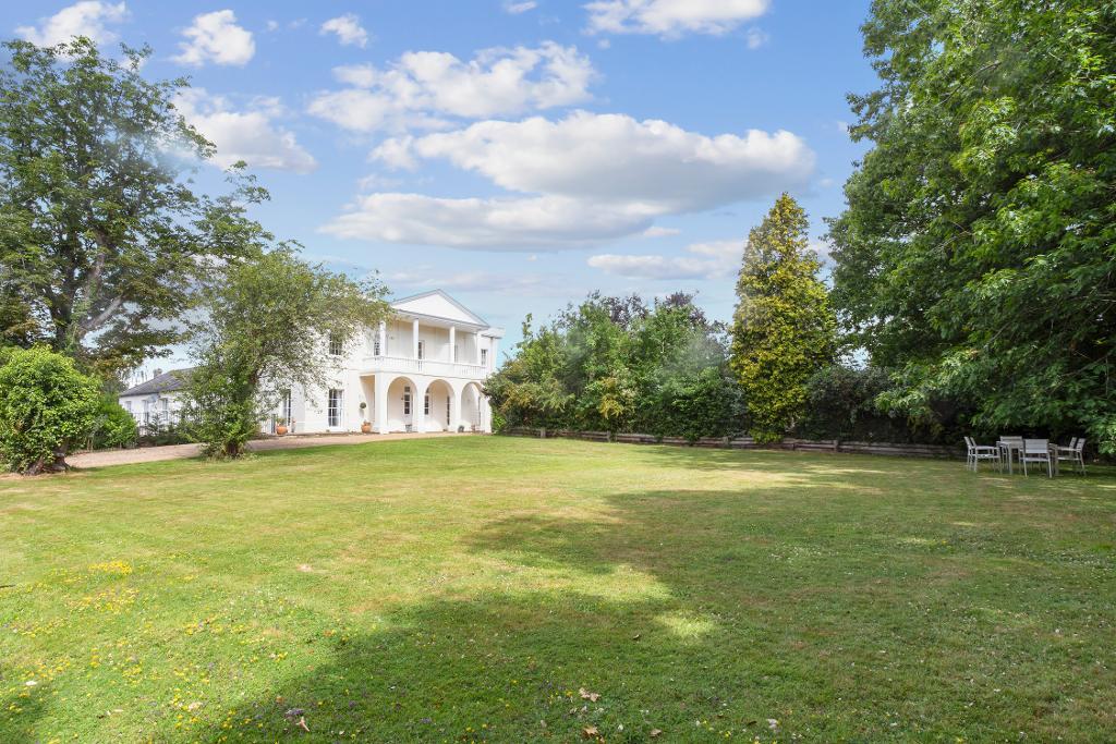 4 Bedroom Attached Home For Sale in High Street, Staplehurst, Kent, TN12 0BL Estate and