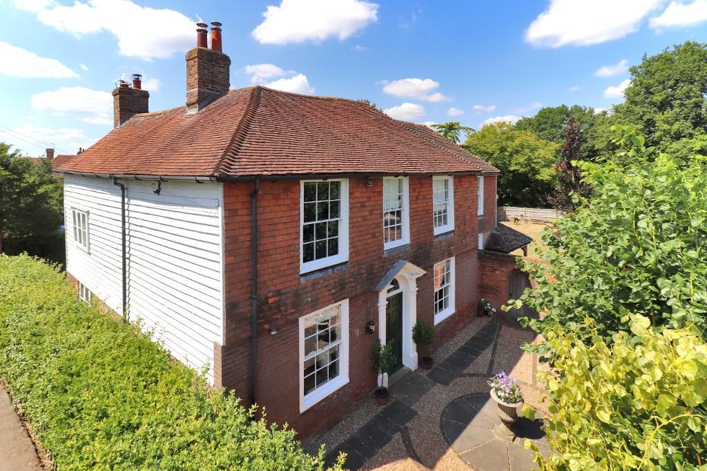 Hastings Road, Rolvenden, Kent, TN17 4LS