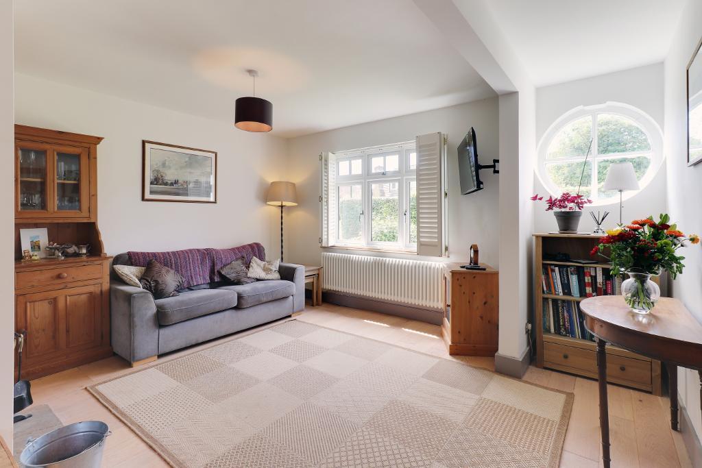 5 Bedroom Sold For Sale in New Road, Cranbrook, Kent, TN17 3LE Estate