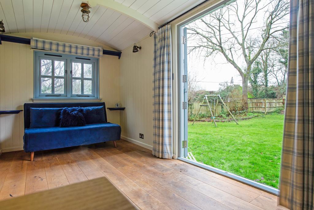 5 Bedroom Detached Home For Sale in Tenterden Road, Cranbrook, Kent