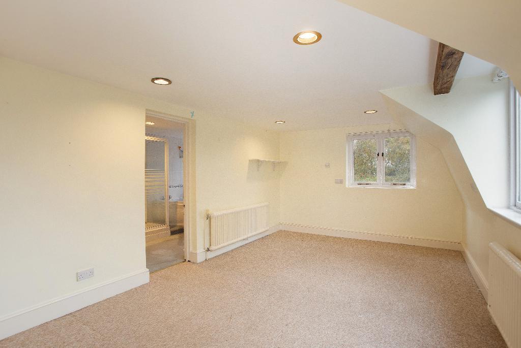 5 Bedroom Detached Home For Sale in Tenterden Road, Cranbrook, Kent