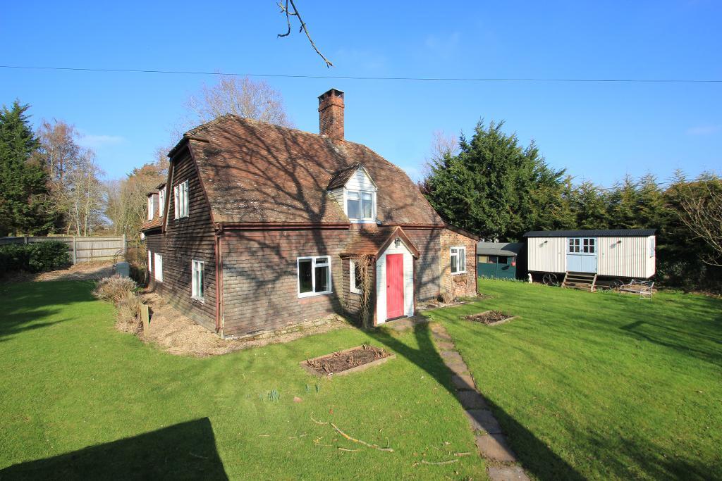 5 Bedroom Detached Home For Sale in Tenterden Road, Cranbrook, Kent