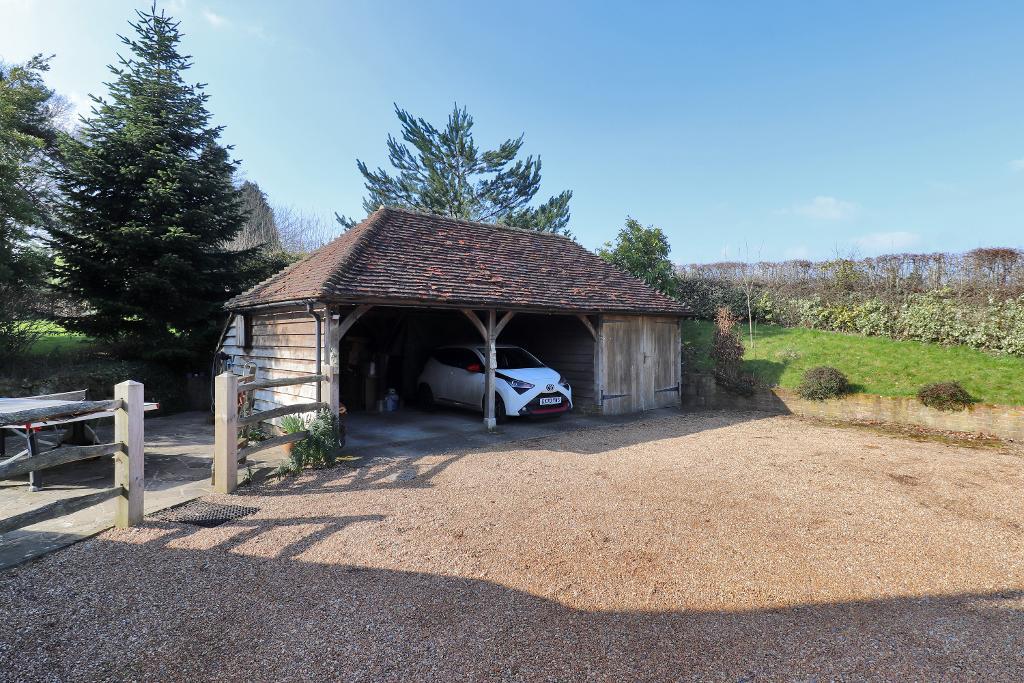 6 Bedroom Equestrian Property For Sale in Whites Lane, Hawkhurst, Kent, TN18 5DD Estate and