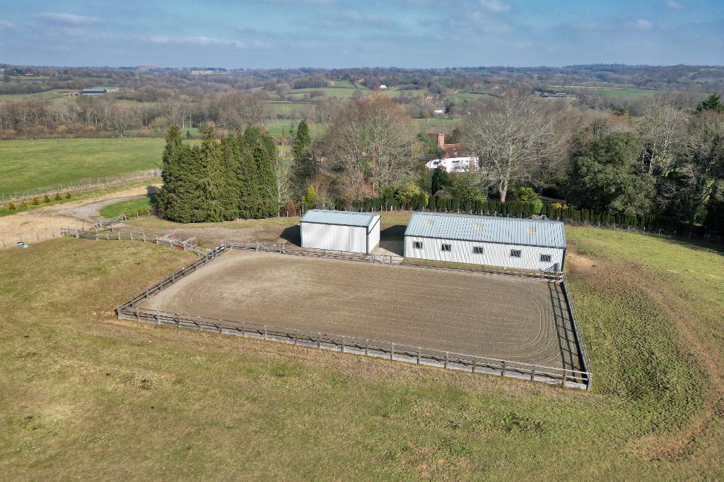 6 Bedroom Equestrian Property For Sale in Whites Lane, Hawkhurst, Kent