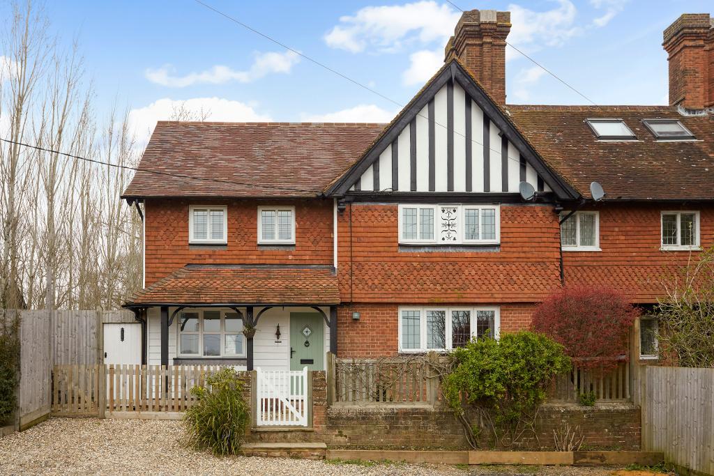 Goudhurst Road, Cranbrook, Kent, TN17 2PX