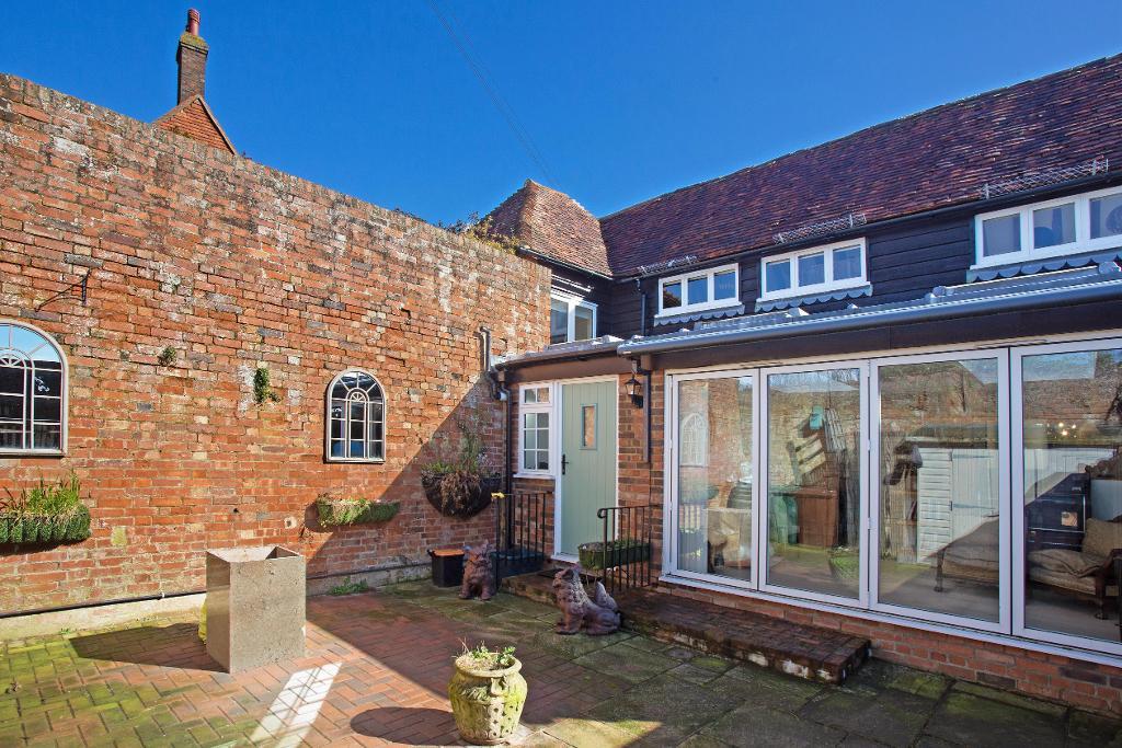 2 Bedroom Detached Home For Sale in Back Lane, Goudhurst, Kent, TN17