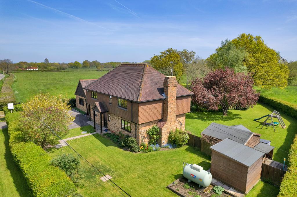 5 Bedroom Detached Home For Sale in Sand Lane, Frittenden, Kent, TN17