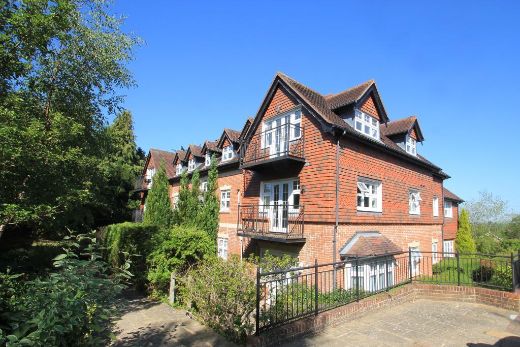 Greenwood Court, Tunbridge Wells, Kent, TN2 5GY