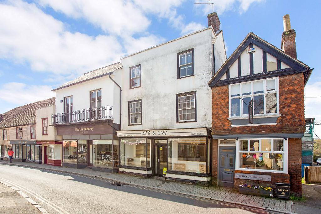 5 Bedroom Attached Home For Sale in Stone Street, Cranbrook, Kent, TN17