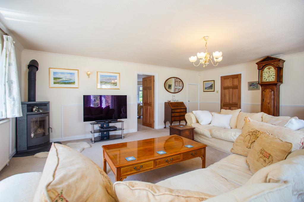 5 Bedroom Detached Home For Sale in Sponden Lane, Sandhurst, Kent, TN18