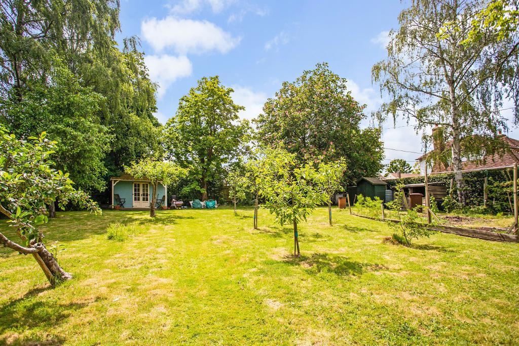 4 Bedroom Sold For Sale in Frensham Road, Rolvenden Layne, Kent, TN17