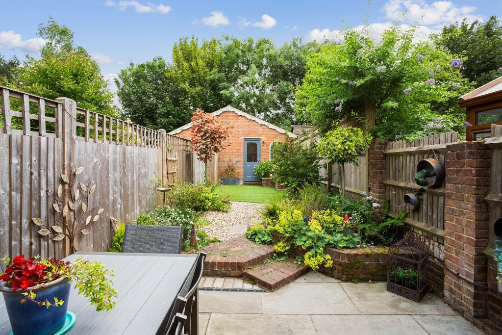 3 Bedroom Terraced Home For Sale in Beresford Road, Goudhurst, Kent