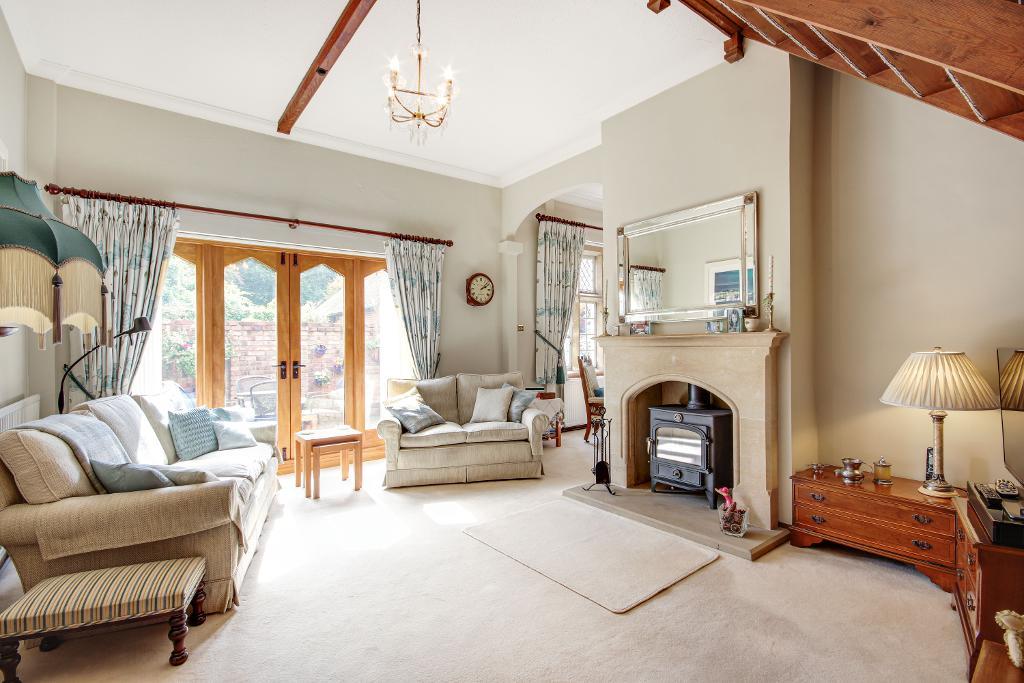3 Bedroom Attached Home For Sale in North Road, Goudhurst, Kent, TN17