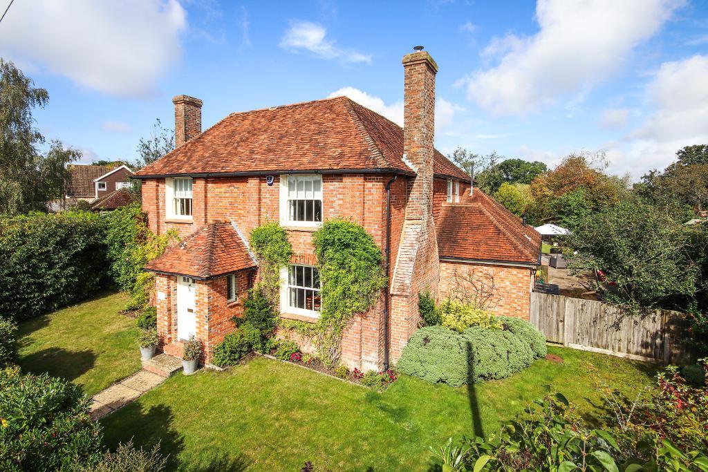 Sissinghurst Road, Biddenden, Kent, TN27 8EH