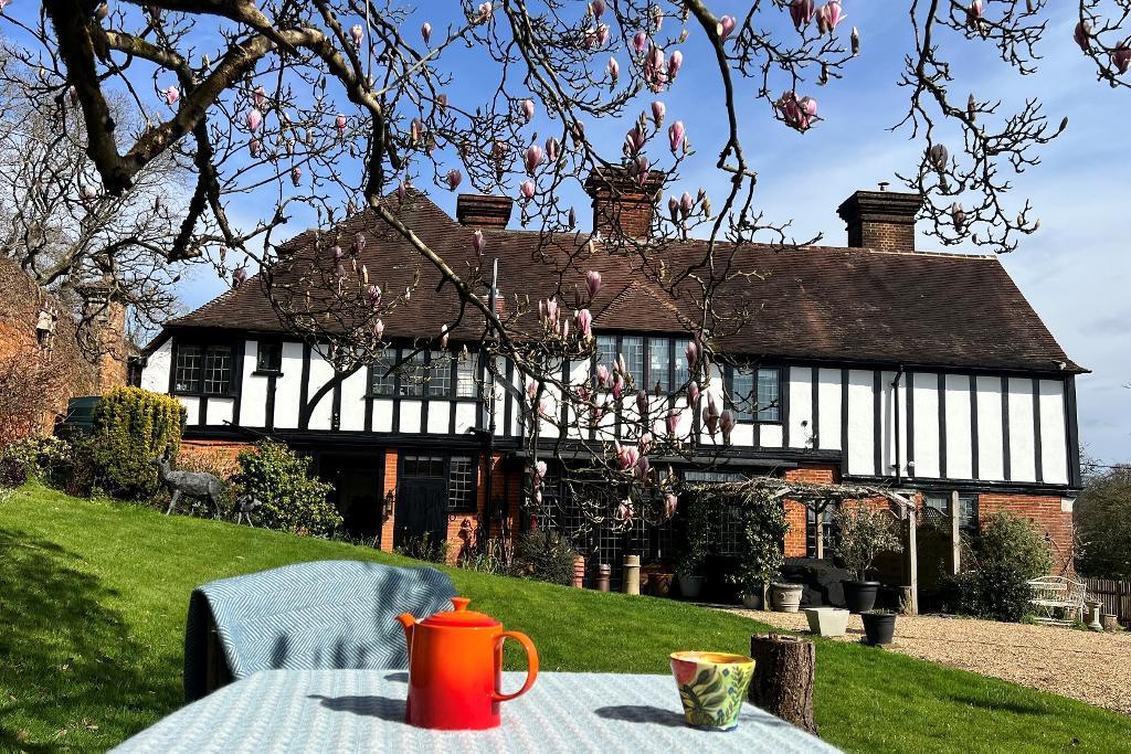 7 Bedroom Detached Home For Sale in Bedgebury Road, Goudhurst, Kent