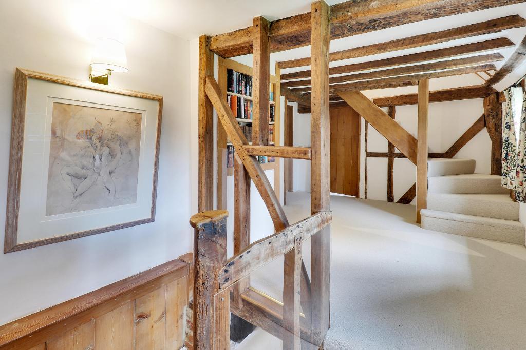 5 Bedroom Detached Home For Sale in Cranbrook Road, Tenterden, Kent