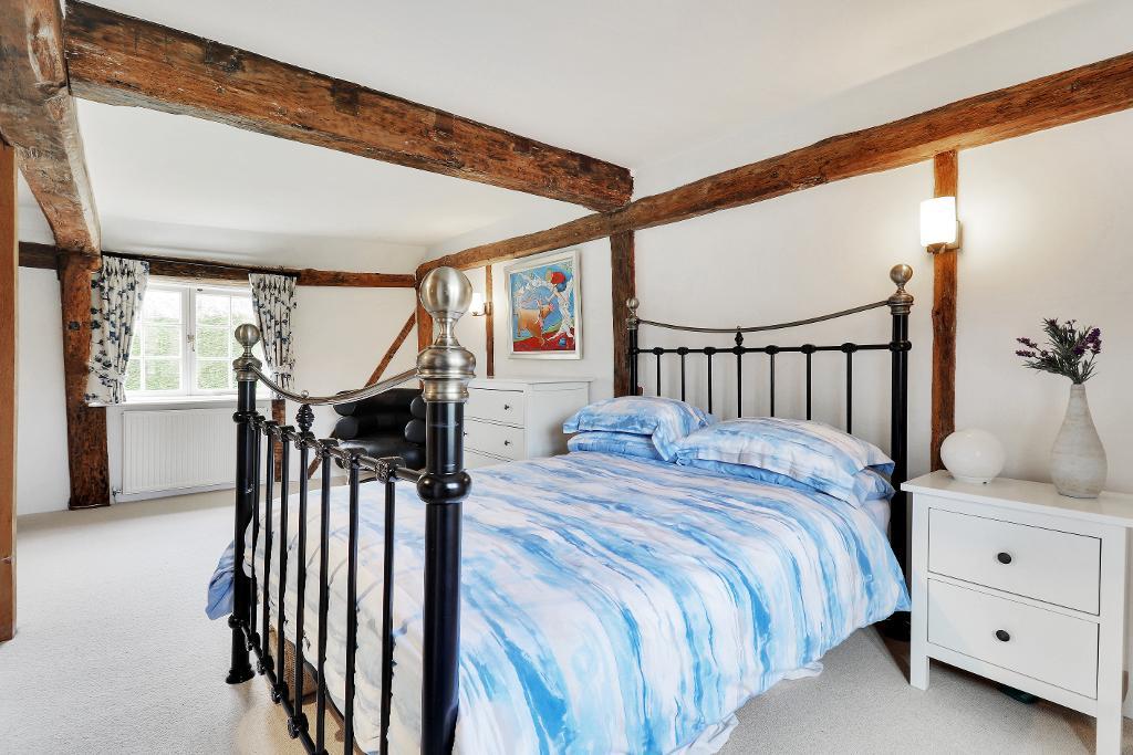 5 Bedroom Detached Home For Sale in Cranbrook Road, Tenterden, Kent