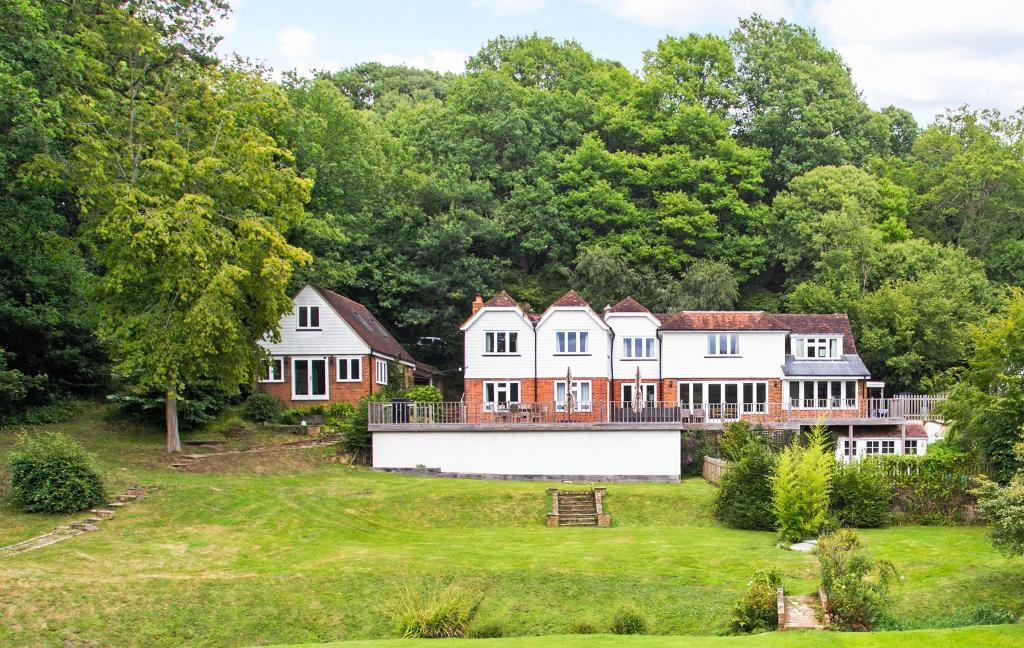 Friezley Lane, Cranbrook, Kent, TN17 2LL