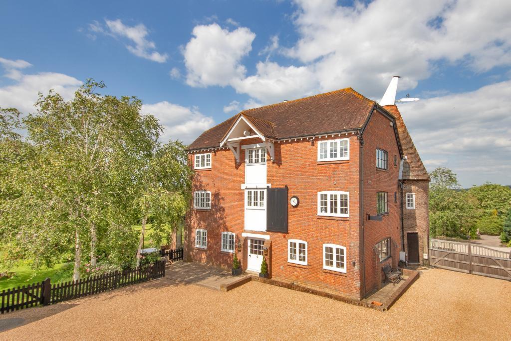 Ladham Road, Goudhurst, Kent, TN17 1LY