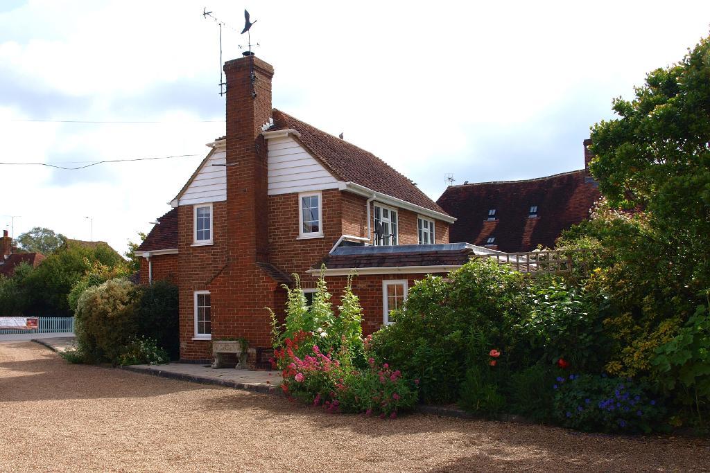 Old Regent Drive, Rolvenden, Kent, TN17 4PD