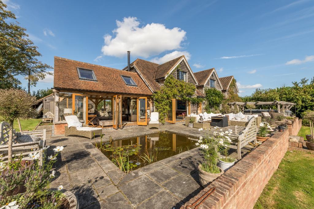 Goddards Green Road, Benenden, Kent, TN17 4AR