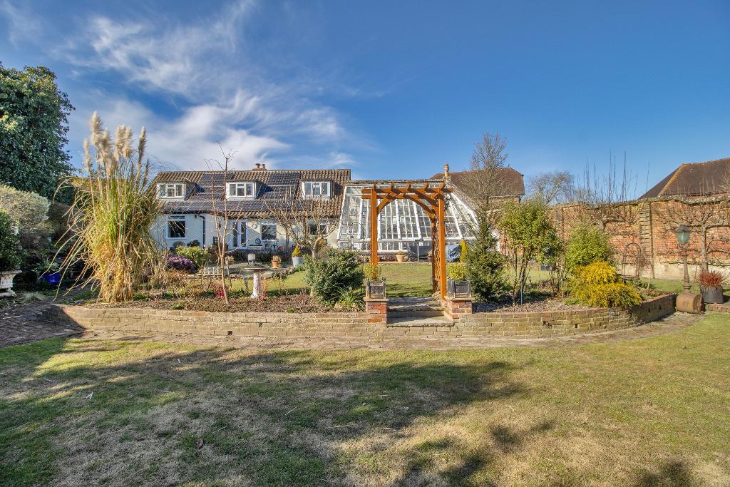 Gills Green, Hawkhurst, Kent, TN18 5ET