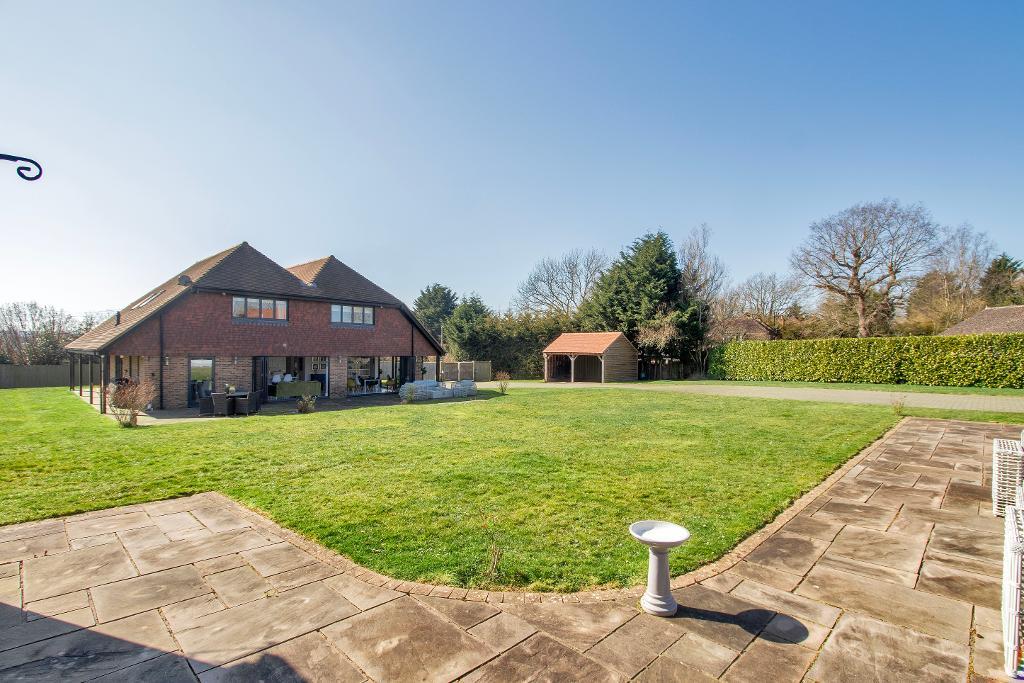 Tenterden Road, Cranbrook, Kent, TN17 3PA